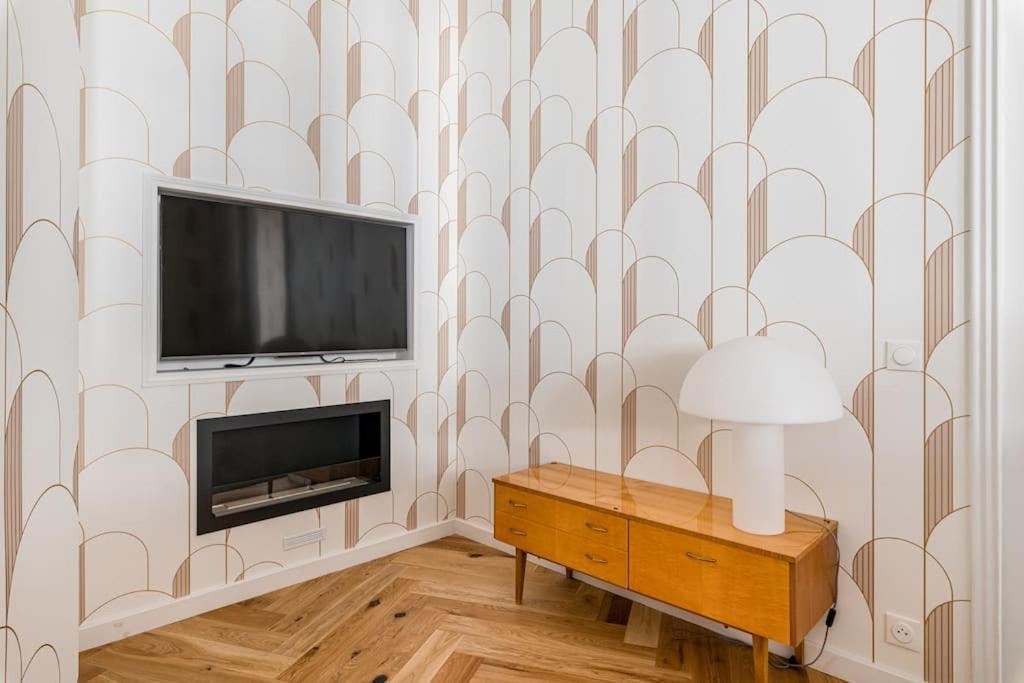 Beige Hospitalite - Apotheose Luxueux- 3 Chambres - Parking Prive แซงต์-เอเตียน ภายนอก รูปภาพ