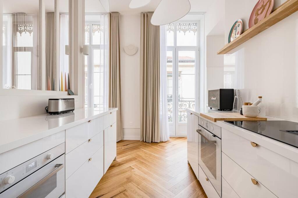 Beige Hospitalite - Apotheose Luxueux- 3 Chambres - Parking Prive แซงต์-เอเตียน ภายนอก รูปภาพ